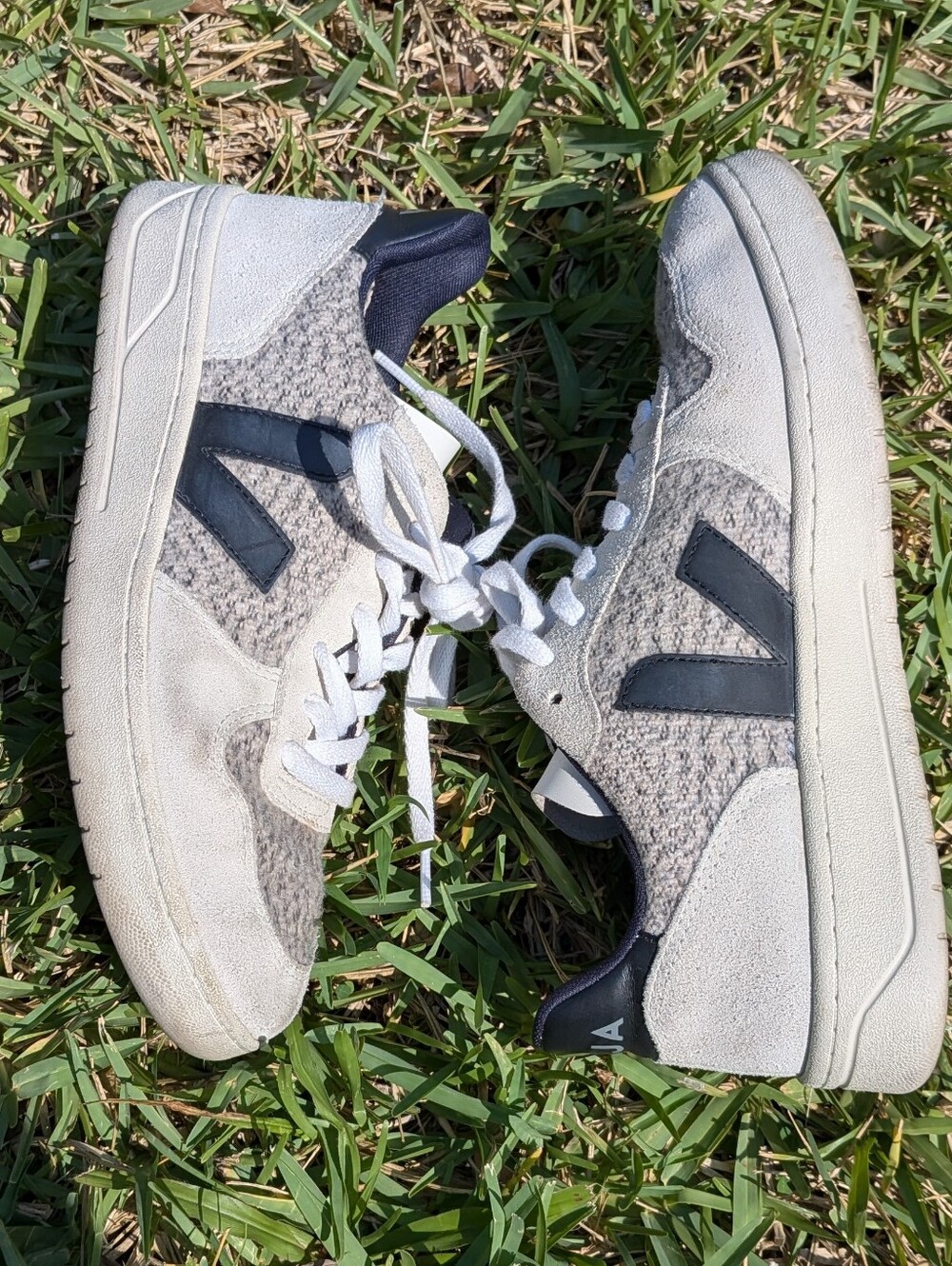 Veja Sneakers Grey Heather Black And White Lace Up